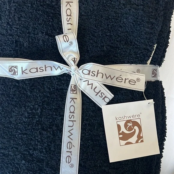 Throws - Kashwére Cloud - Chenilla Cloud - NWT BLACK - Picture 6 of 10